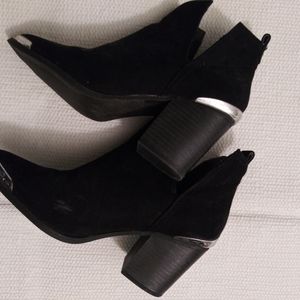 Mossimo Pointed Toe black seude booties